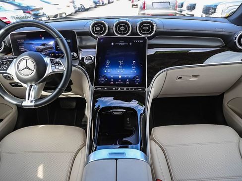 Used 2023 Mercedes-Benz GLC 300 image 12