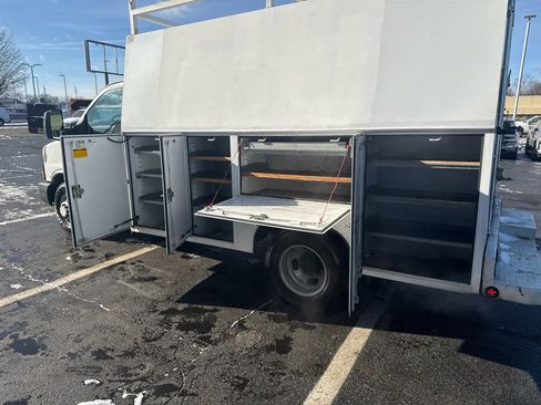 Used 2012 Chevrolet Express 3500 image 16