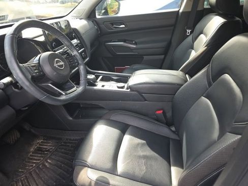 Used 2024 Nissan Pathfinder SL w/ SL Premium Package AWD/4WD image 12