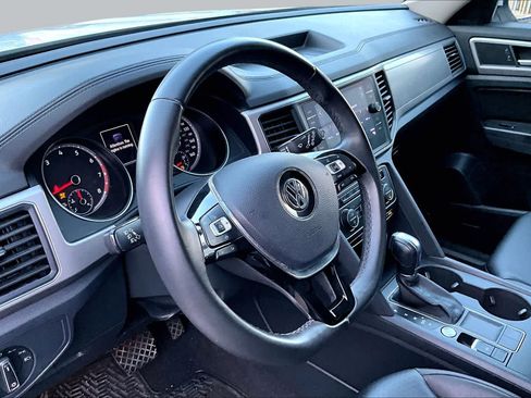 Used 2019 Volkswagen Atlas SE FWD image 17
