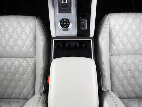 Used 2025 Mitsubishi Outlander SEL image 29