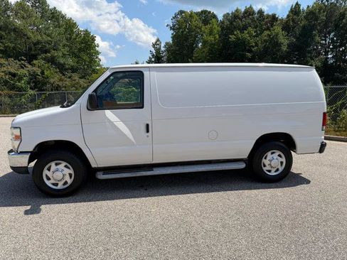 Used 2013 Ford E-250 and Econoline 250 w/ PWR Group RWD image 8