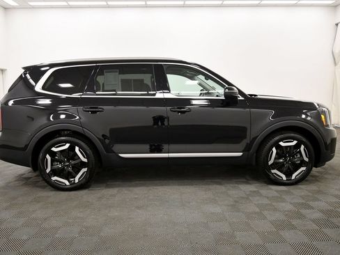 Certified 2025 Kia Telluride EX w/ EX Captain's Chair Package AWD/4WD image 9