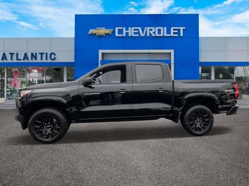 Certified 2025 Chevrolet Colorado W/T w/ WT Custom Package image 4
