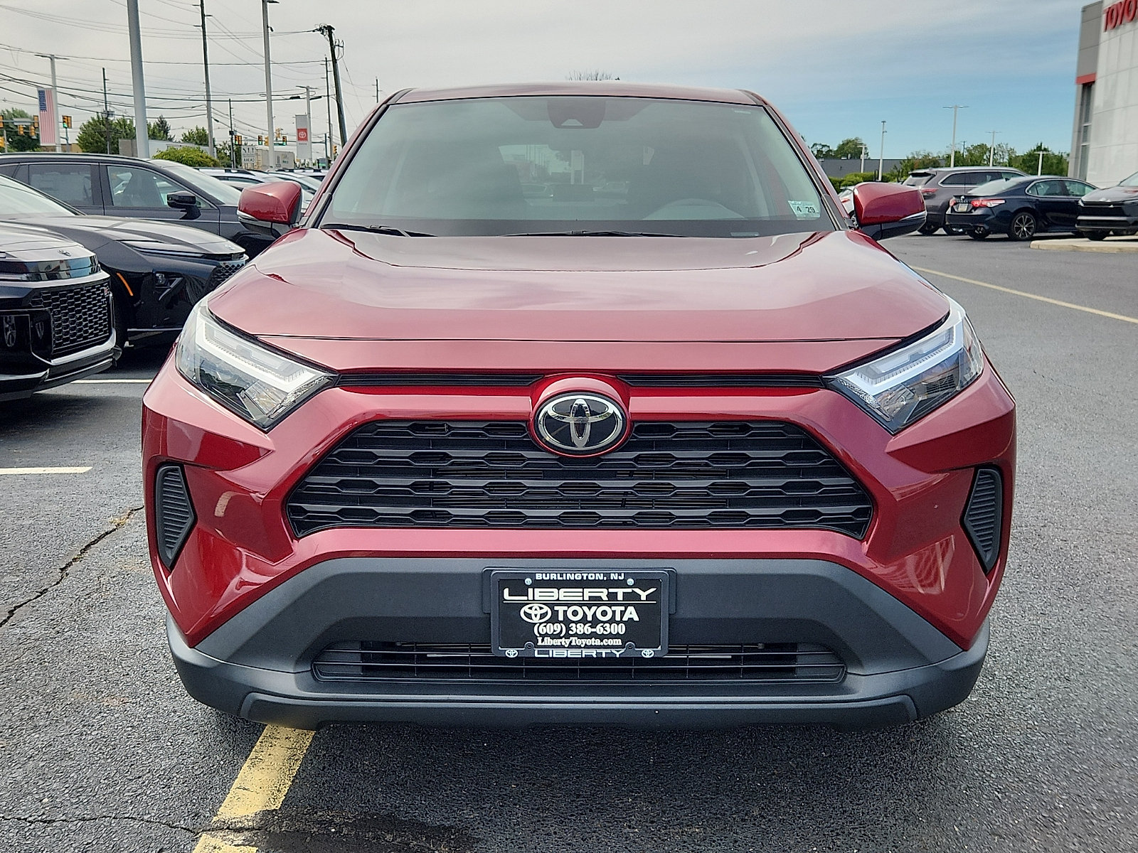 Used 2024 Toyota RAV4 LE AWD/4WD image 2