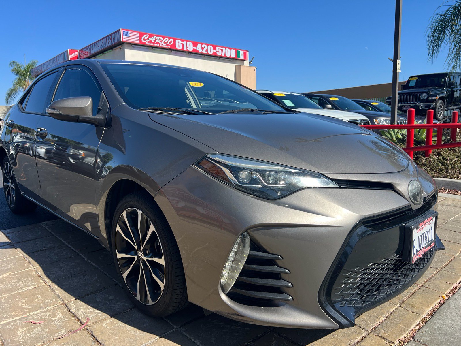 Used 2019 Toyota Corolla SE w/ SE Premium Package FWD image 1