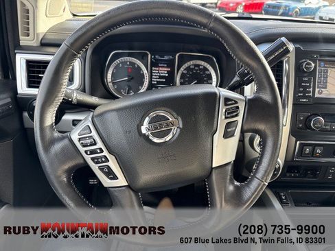 Used 2018 Nissan Titan PRO-4X w/ Pro-4x Convenience Package image 14