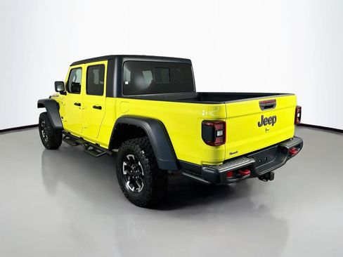 Used 2024 Jeep Gladiator Rubicon w/ Convenience Group AWD/4WD image 5