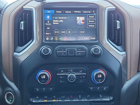 Used 2020 Chevrolet Silverado 1500 High Country w/ Technology Package AWD/4WD image 22