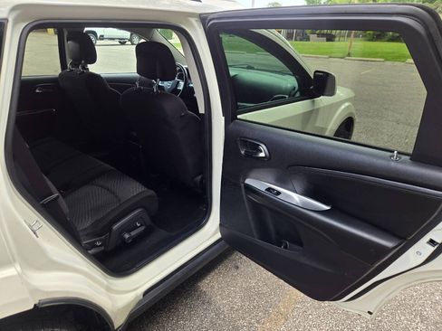 Used 2014 Dodge Journey SXT FWD image 28