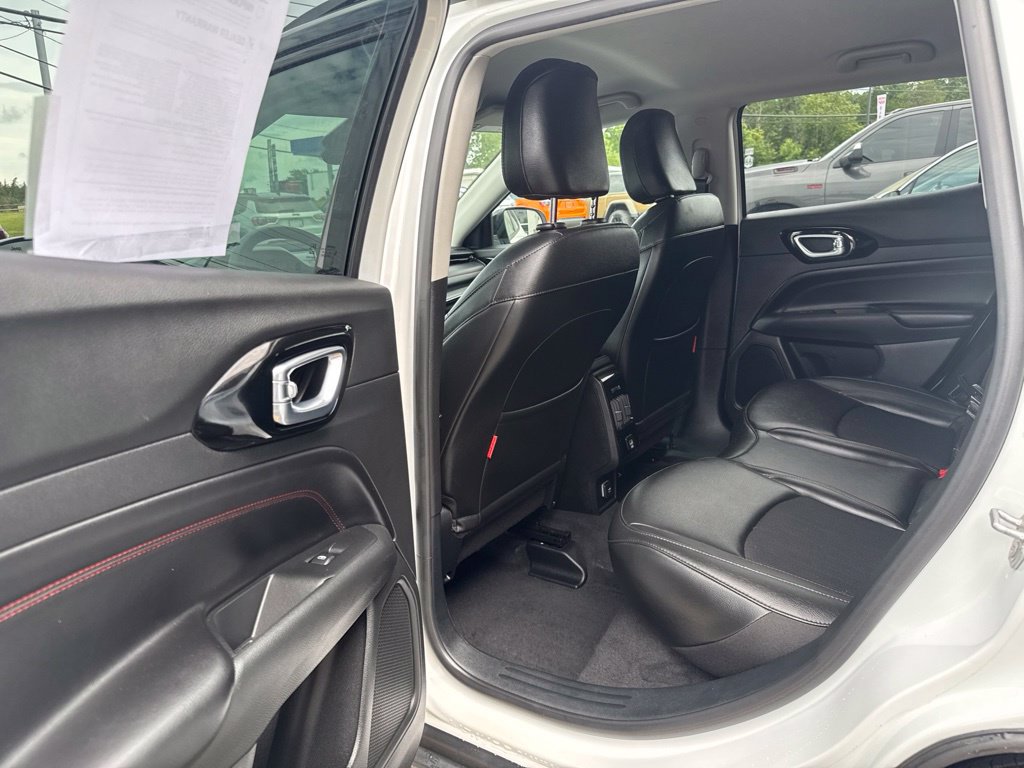 Used 2022 Jeep Compass Trailhawk AWD/4WD image 17