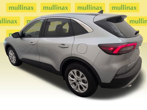 Used 2024 Ford Escape Active w/ Cold Weather Package image 8