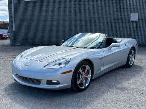 Used 2009 Chevrolet Corvette Convertible w/ Preferred Equipment Group RWD image 2