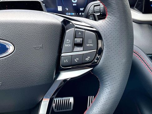 Used 2025 Ford Explorer ST image 27