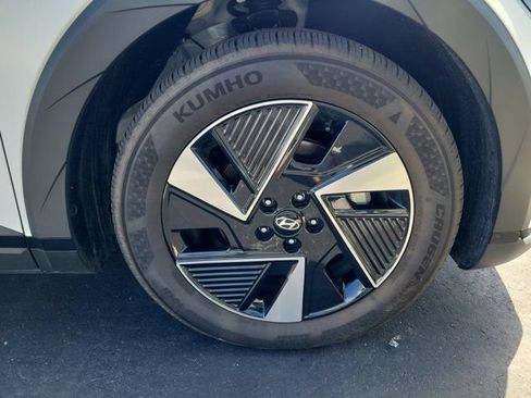 Used 2025 Hyundai Ioniq 5 SEL AWD/4WD image 2