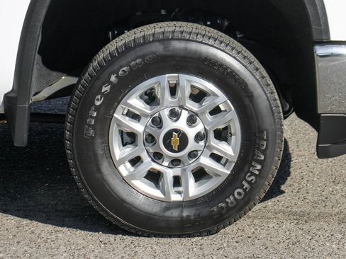 Used 2025 Chevrolet Silverado 2500 LT w/ Convenience Package image 41