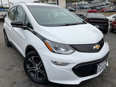 Used 2017 Chevrolet Bolt Premier FWD image 1