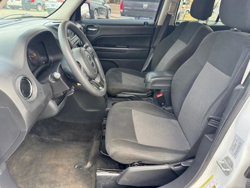 Used 2016 Jeep Patriot Sport w/ Power Value Group image 6