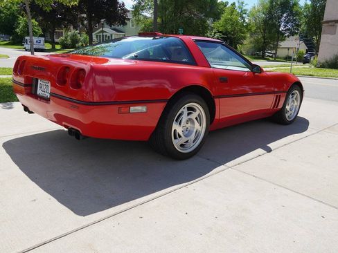 Used 1990 Chevrolet Corvette ZR-1 RWD image 9