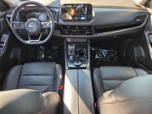 Used 2023 Nissan Rogue SL w/ SL Premium Package image 18