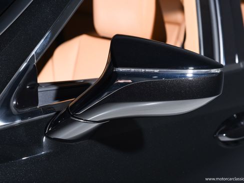 Used 2024 Lexus ES 300h w/ Premium Package image 10