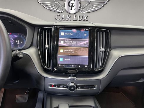 Used 2024 Volvo XC60 B5 Core image 15
