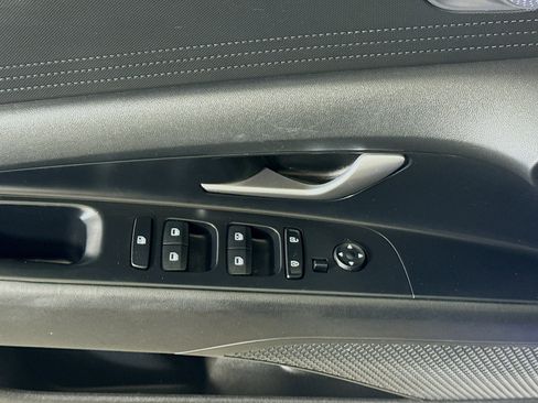 Used 2021 Hyundai Elantra SEL image 24