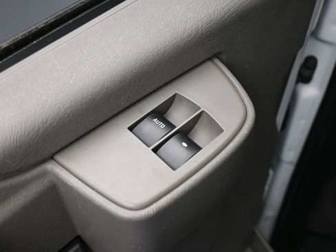 Used 2020 GMC Savana 3500 LT w/ LT Preferred Equipment Group image 17