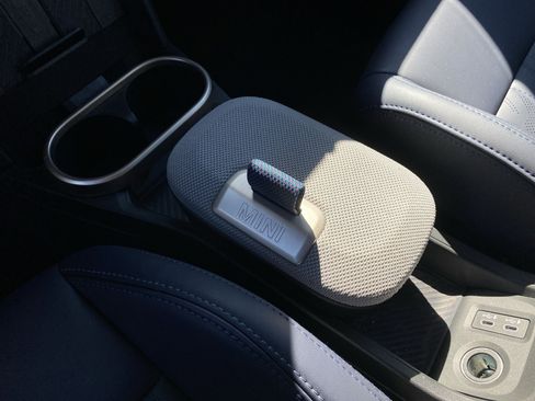 Used 2025 MINI Cooper S image 33