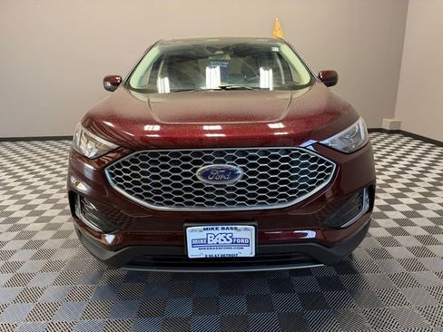 Used 2024 Ford Edge SEL w/ Convenience Package AWD/4WD image 4