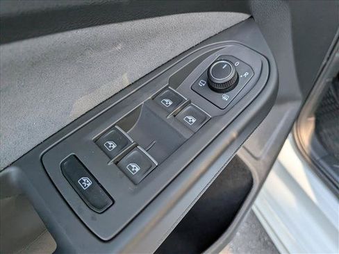 Certified 2025 Volkswagen Golf w/ Euro Style Package AWD/4WD image 27