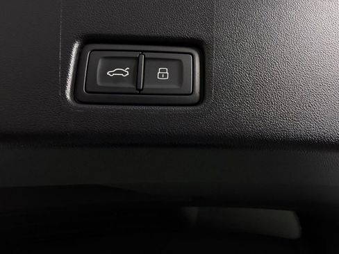 Used 2024 Audi Q4 e-tron Premium Plus w/ Premium Plus AWD/4WD image 30