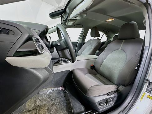 Used 2023 Toyota Camry LE image 11