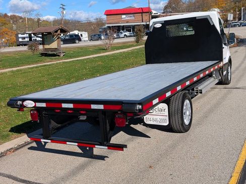 Used 2023 Ford E-Transit image 6