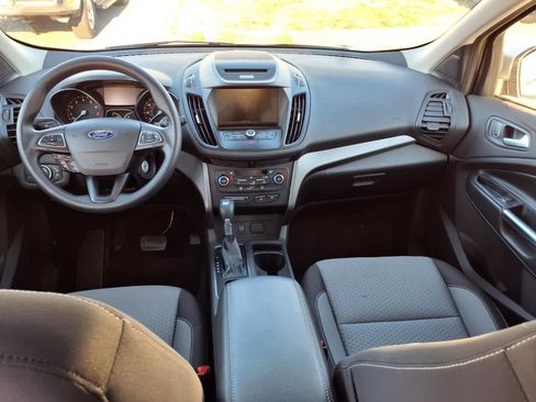 Certified 2017 Ford Escape SE w/ Equipment Group 201A image 19