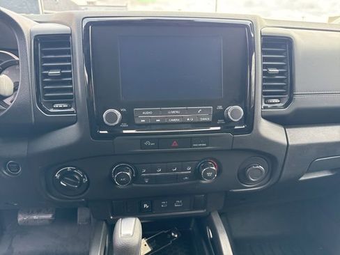 Used 2023 Nissan Frontier SV w/ Midnight Edition Package image 17
