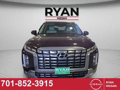 Used 2023 Hyundai Palisade Calligraphy image 8