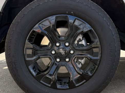 Used 2023 Ford F150 Lariat w/ Equipment Group 502A High image 5