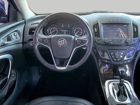 Used 2017 Buick Regal Premium w/ Driver Confidence Package #2 FWD image 5