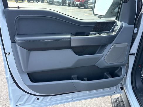 New 2025 Ford F150 Lightning Flash AWD/4WD image 10