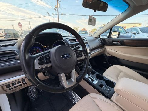 Used 2016 Subaru Outback 2.5i Limited AWD/4WD image 23
