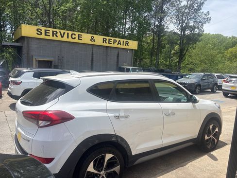 Used 2017 Hyundai Tucson Limited w/ Cargo Package FWD image 6