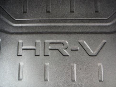 Used 2023 Honda HR-V LX image 29