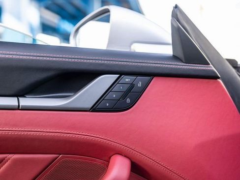 Certified 2025 Porsche 911 Carrera image 40