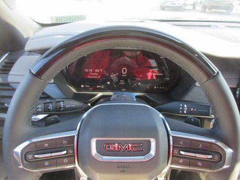 New 2026 GMC Acadia Elevation w/ Super Cruise Package AWD/4WD image 17