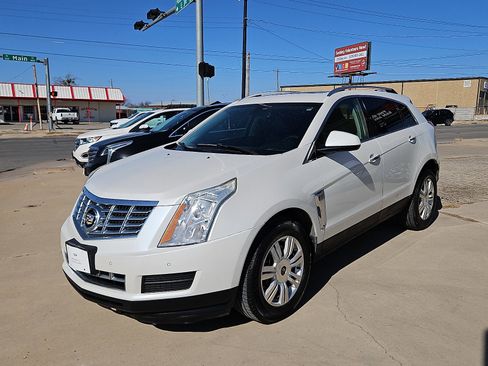 Used 2015 Cadillac SRX Luxury image 1