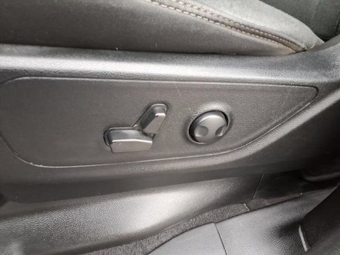Certified 2025 RAM 1500 Big Horn AWD/4WD image 10