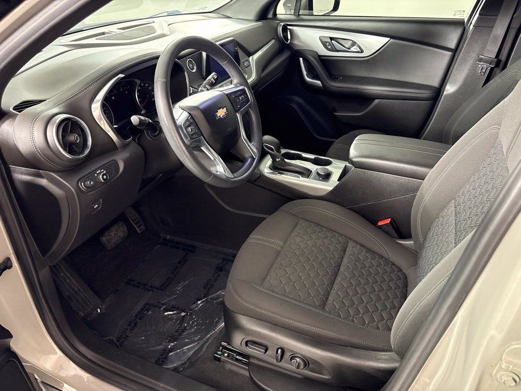 Certified 2021 Chevrolet Blazer LT w/ LPO, Cargo Package FWD image 29