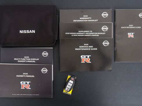 Used 2020 Nissan GT-R Premium image 21