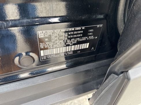 Used 2019 Toyota RAV4 Limited image 38